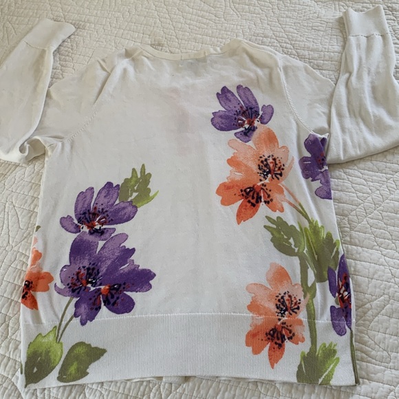 Lands’End Cardigan button up sweater with beautiful floral accents in size M - Picture 3 of 10